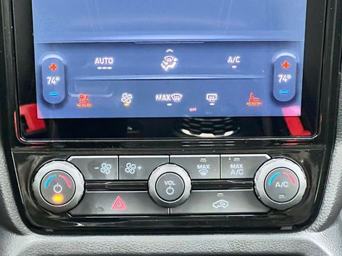 New 2025 Ford Ranger Lariat w/ Black Appearance Package image 24