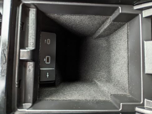 Used 2021 Land Rover Range Rover Evoque S image 23