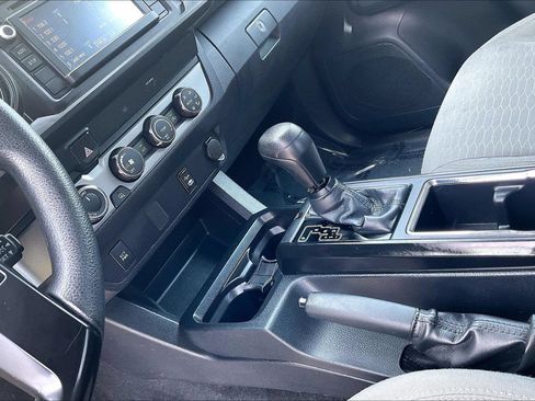 Used 2019 Toyota Tacoma SR w/ SX Package AWD/4WD image 16