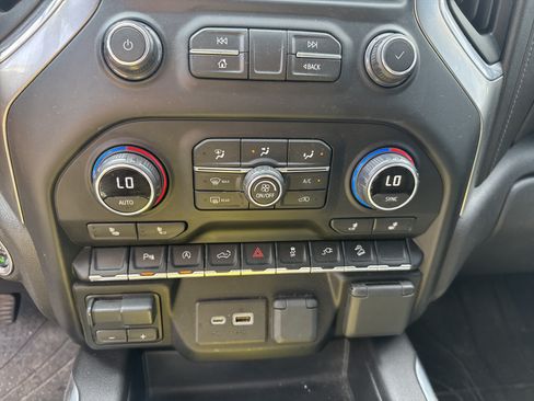 Used 2021 Chevrolet Silverado 1500 LT Trail Boss w/ Convenience Package II AWD/4WD image 25