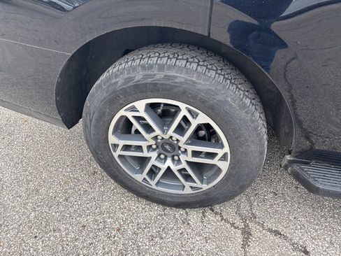 Used 2025 Ford Expedition Active image 9