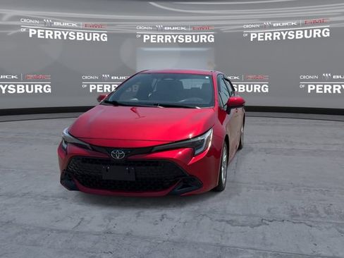 Used 2023 Toyota Corolla SE FWD image 3