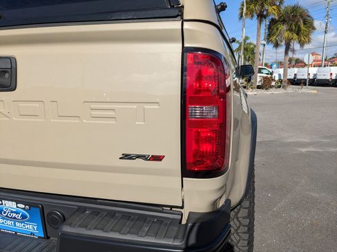 Used 2021 Chevrolet Colorado ZR2 image 12