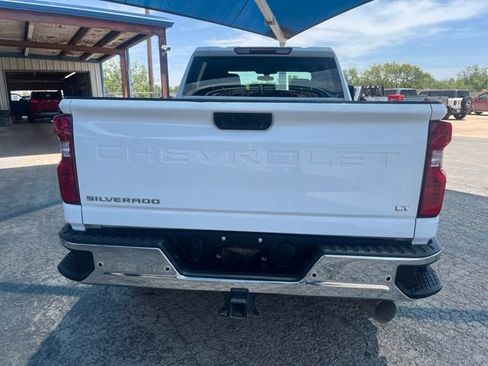 Used 2023 Chevrolet Silverado 2500 LT w/ Convenience Package AWD/4WD image 5