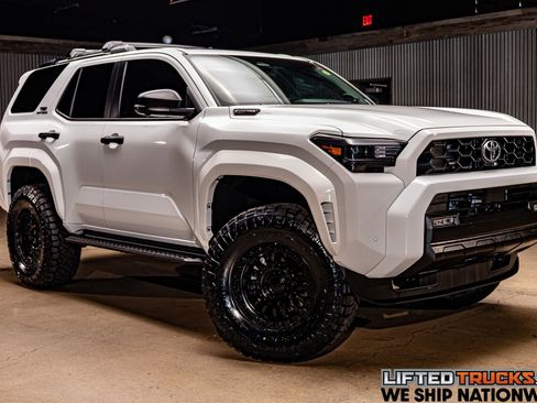 Used 2025 Toyota 4Runner TRD Off-Road Premium image 1