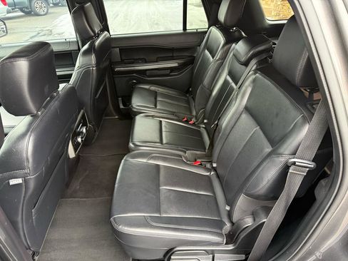 Used 2019 Ford Expedition XLT w/ Equipment Group 201A RWD image 14