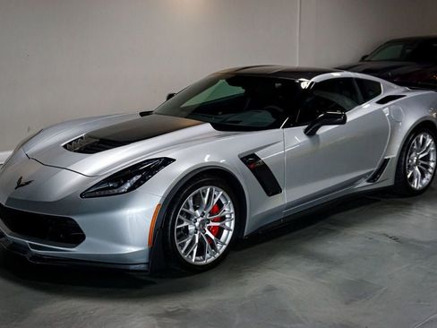 Used 2016 Chevrolet Corvette Z06 w/ 3LZ Preferred Equipment Group RWD image 5