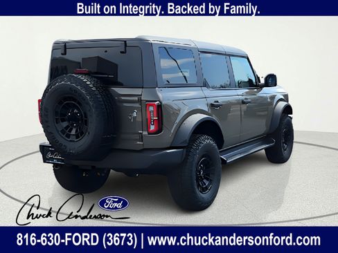 New 2026 Ford Bronco Outer Banks w/ Sasquatch Package AWD/4WD image 8