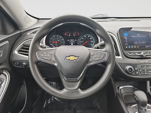 Used 2025 Chevrolet Malibu LT FWD image 44