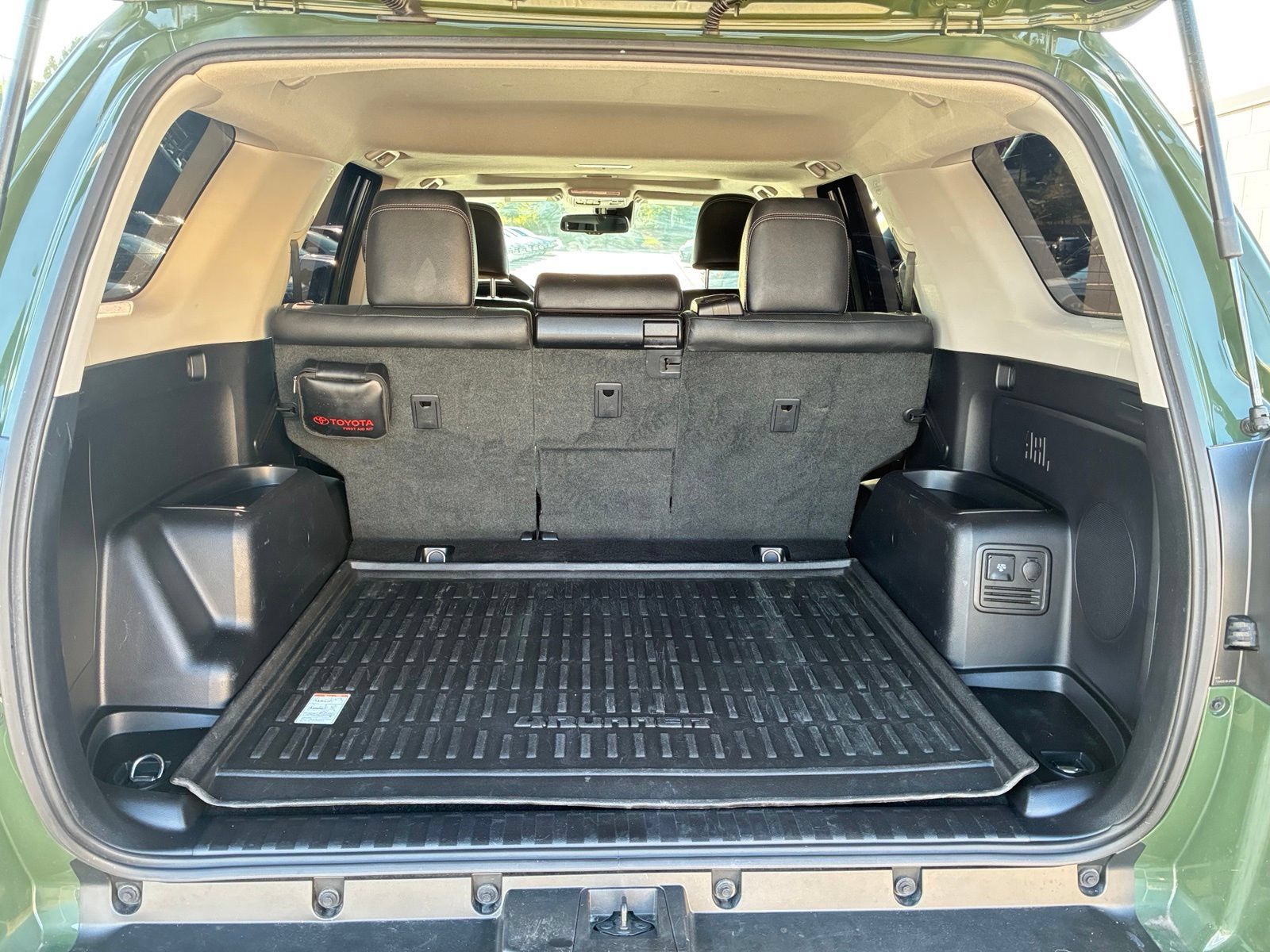 Used 2022 Toyota 4Runner Limited AWD/4WD image 15