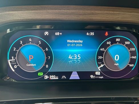 Used 2024 Volkswagen Atlas SE image 25