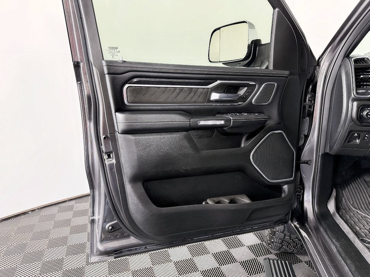 Used 2023 RAM 1500 Laramie AWD/4WD image 63