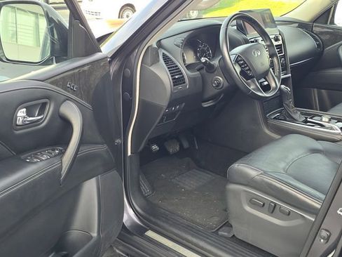 Used 2024 INFINITI QX80 Luxe RWD image 9
