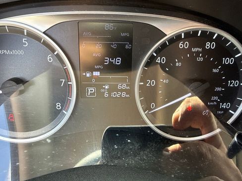 Used 2023 Nissan Versa S FWD image 22
