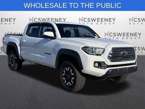 Used 2016 Toyota Tacoma TRD Off-Road w/ Premium & Technology Package image 7