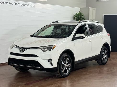 Used 2017 Toyota RAV4 XLE image 7