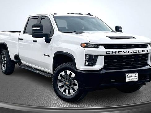 Used 2023 Chevrolet Silverado 2500 Custom w/ Custom Value Package image 3