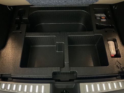 Used 2026 Nissan Kicks SV w/ SV Premium Package image 40