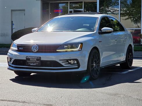 Used 2017 Volkswagen Jetta GLI FWD image 1