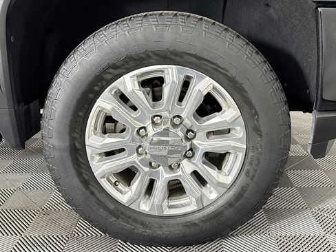 Used 2022 GMC Sierra 2500 Denali w/ Technology Package AWD/4WD image 30