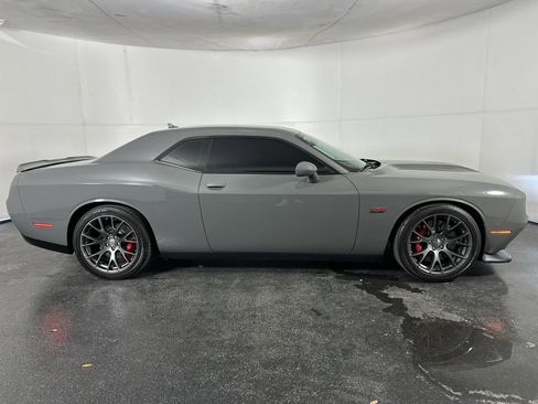 Used 2017 Dodge Challenger SRT w/ Technology Group image 9