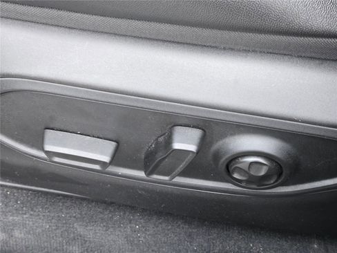 Used 2025 Jeep Grand Cherokee L Altitude image 27