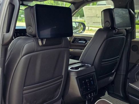 New 2026 GMC Yukon Denali Ultimate AWD/4WD image 21