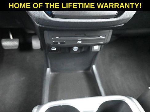 Used 2024 Honda Odyssey Elite image 32