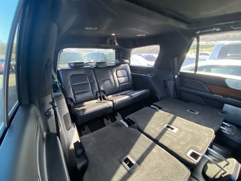 Used 2019 Lincoln Navigator Reserve w/ Cargo Package image 8