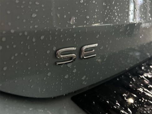 New 2026 Volkswagen Taos SE image 44