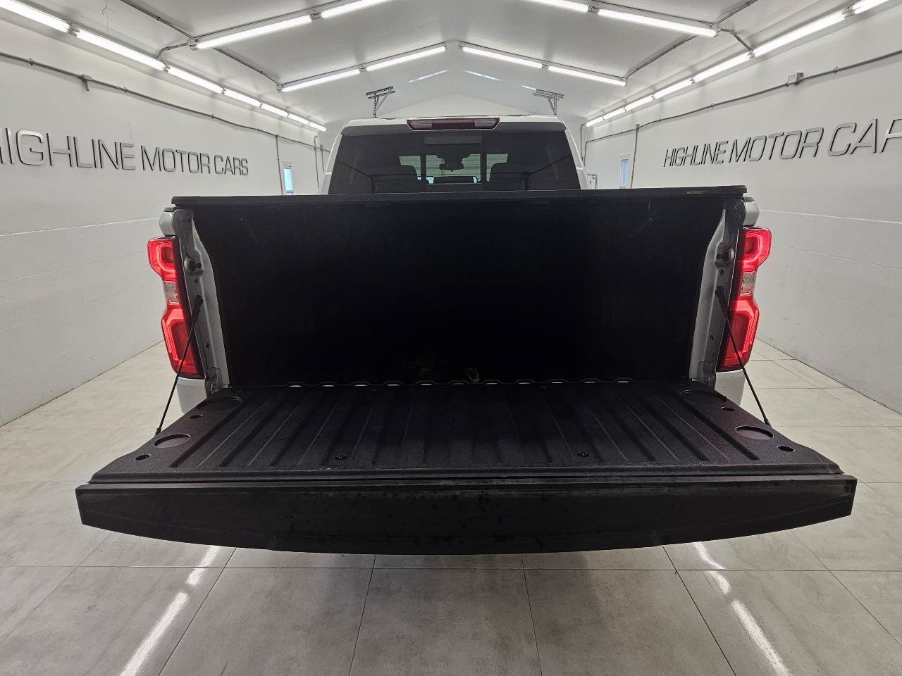 Used 2022 Chevrolet Silverado 1500 RST w/ RST All Star Premium Package AWD/4WD image 7