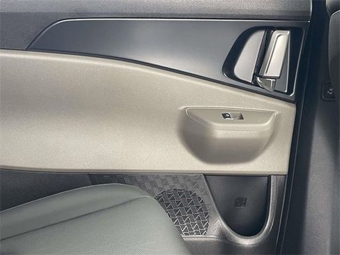 New 2026 Kia Carnival LXS image 21