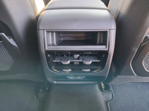 New 2025 Jeep Grand Cherokee Laredo X image 32