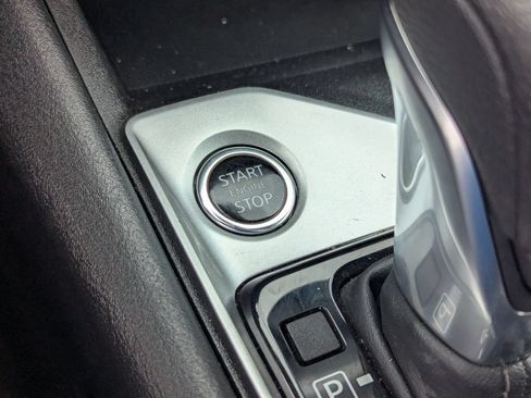 Used 2025 Nissan Altima 2.5 SV FWD image 15