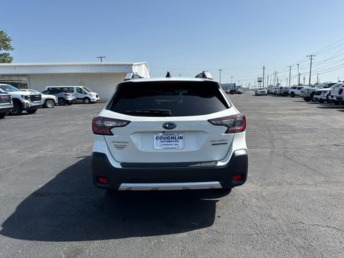 Used 2024 Subaru Outback Touring XT AWD/4WD image 4