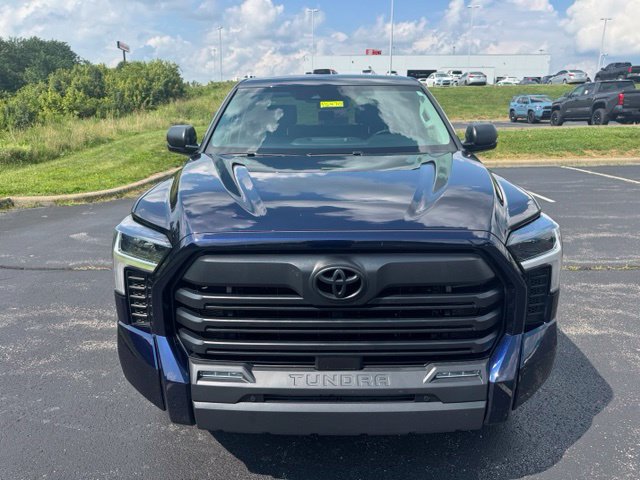 Used 2023 Toyota Tundra SR5 w/ SR5 Premium Package AWD/4WD image 8