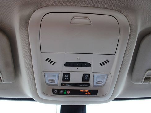 Used 2023 GMC Acadia Denali w/ Denali Ultimate Package AWD/4WD image 26