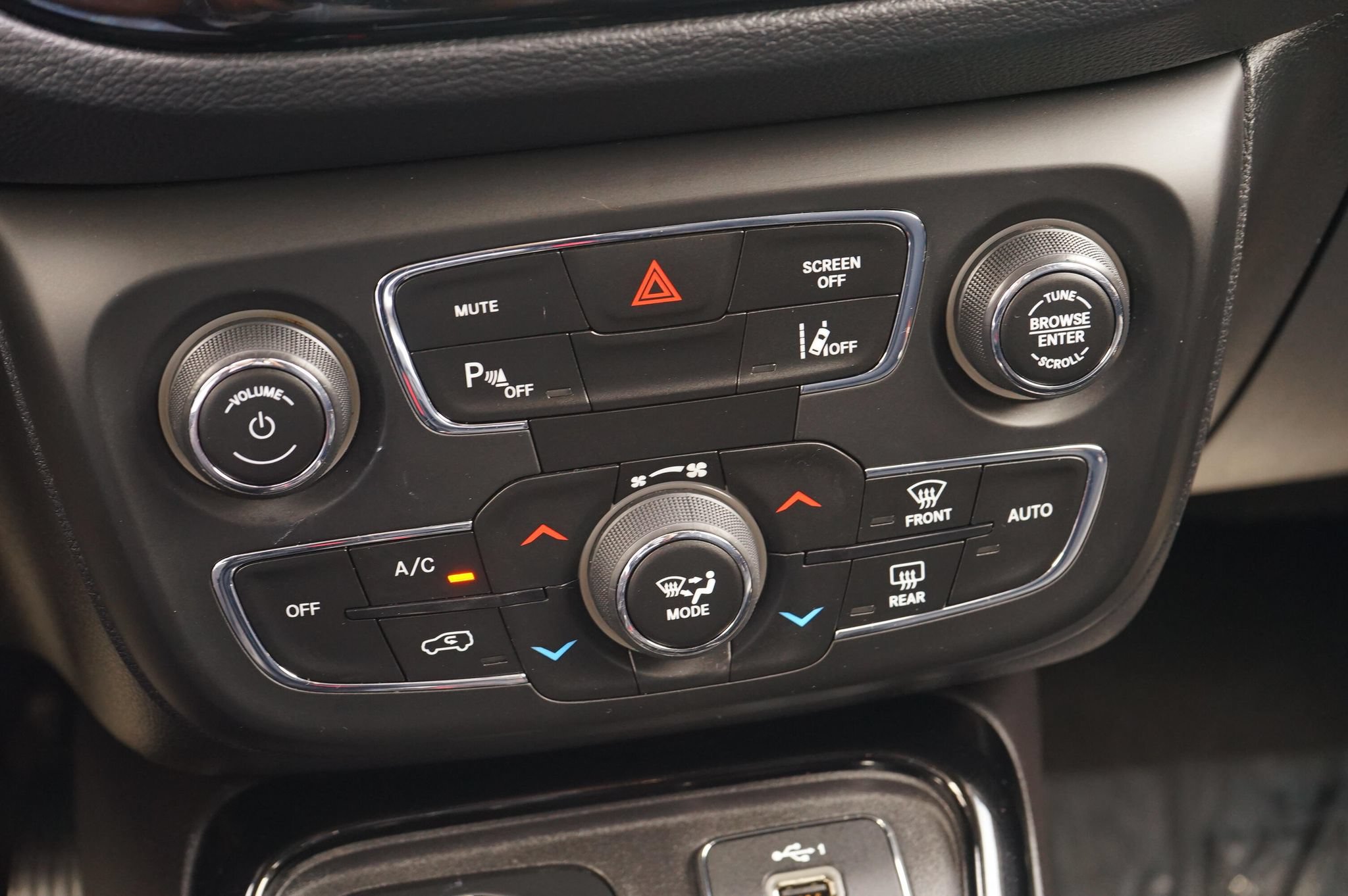 Used 2021 Jeep Compass Limited AWD/4WD image 19