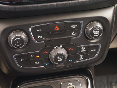 Used 2021 Jeep Compass Limited AWD/4WD image 19