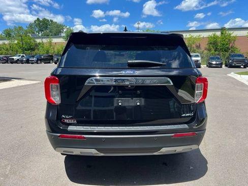 Used 2023 Ford Explorer XLT w/ Equipment Group 202A AWD/4WD image 6