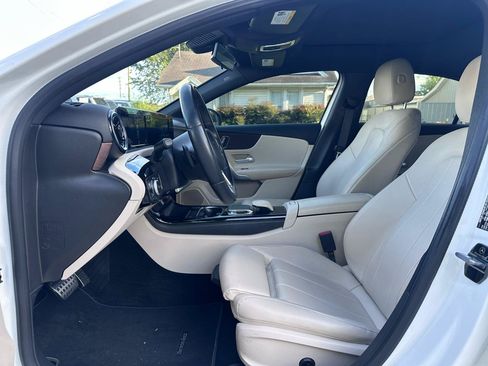 Used 2019 Mercedes-Benz A 220 image 11