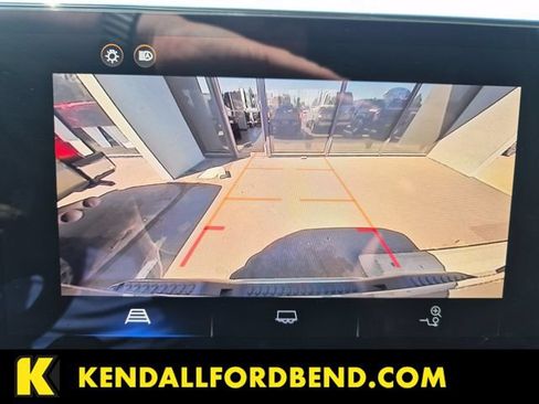 Used 2024 Chevrolet Colorado LT w/ LT Convenience Package III AWD/4WD image 16