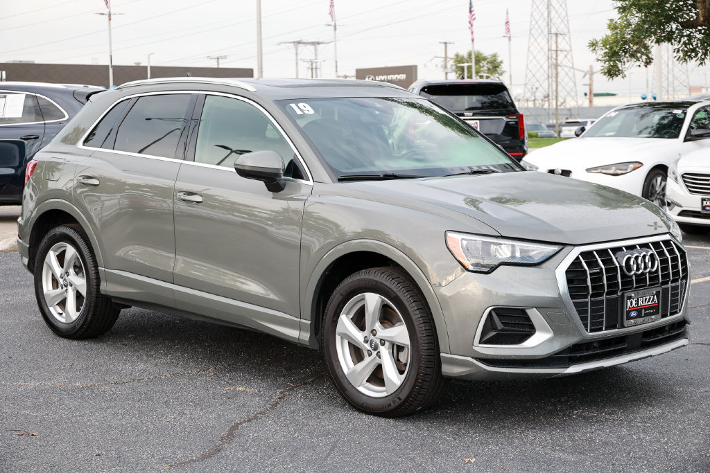 Used 2019 Audi Q3 2.0T Premium AWD/4WD image 25