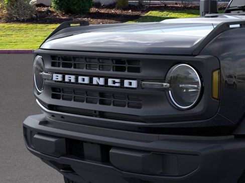 New 2025 Ford Bronco 4-Door AWD/4WD image 19