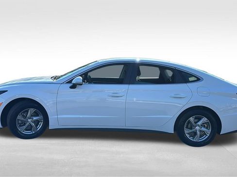 Used 2023 Hyundai Sonata SE image 4