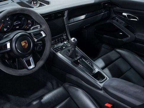 Used 2017 Porsche 911 Carrera GTS RWD image 47