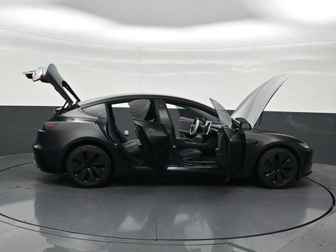 Used 2024 Tesla Model 3 Standard Range RWD image 31