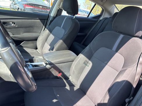 Used 2022 Nissan Sentra SV image 11