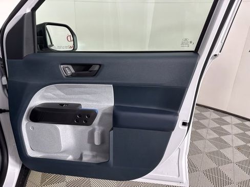 New 2025 Ford Maverick XLT w/ XLT Luxury Package image 28