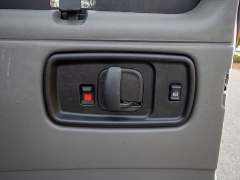 Used 2017 Chevrolet Express 3500 LT w/ LT Preferred Equipment Group image 39